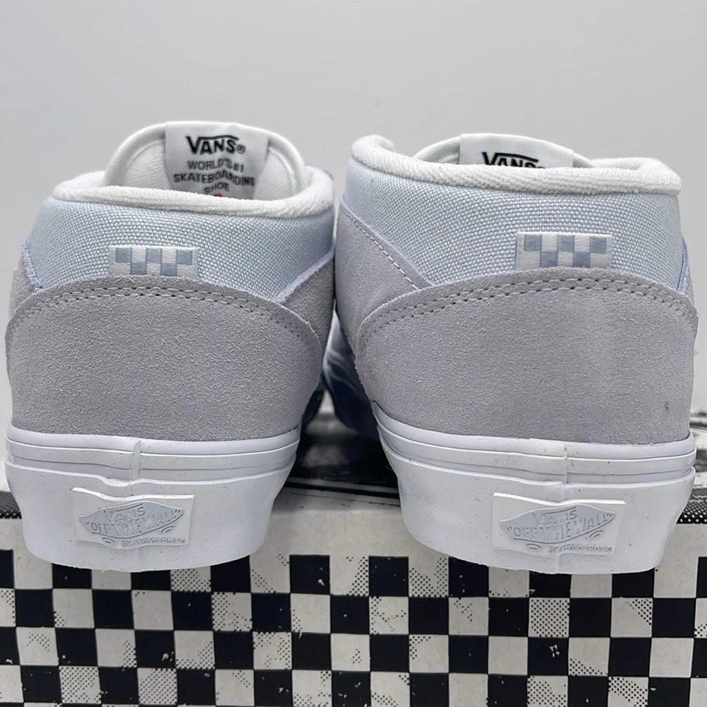 Vans WMNS Skate Half Cab
Light Blue/White
VN0A5KYABGX Sneakers - Picture 13 of 16
